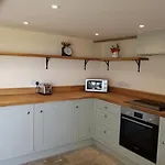 بيت للعطل Rural Getaway With A View - Old Spout Barn سيدبرغ