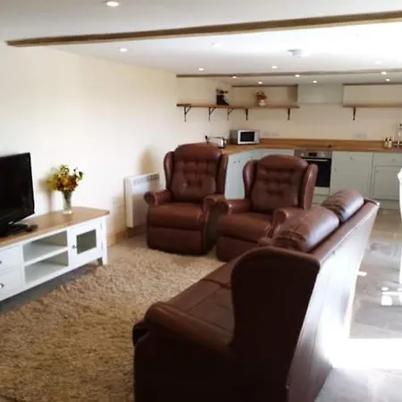 Rural Getaway With A View - Old Spout Barn Casa de Férias