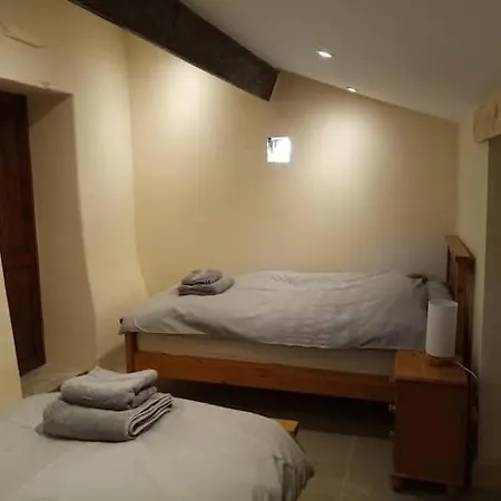 Ferienhaus Rural Getaway With A View - Old Spout Barn *